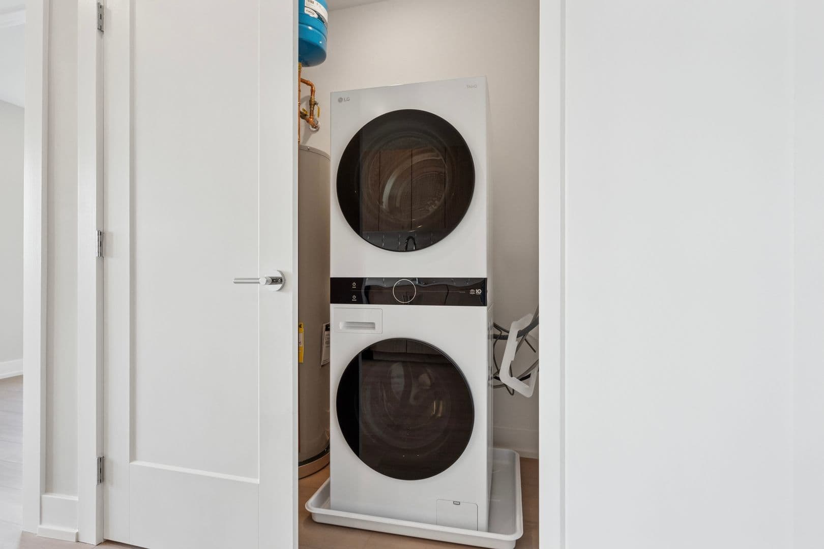 Philadelphia Apartment: 922 N Broad Street