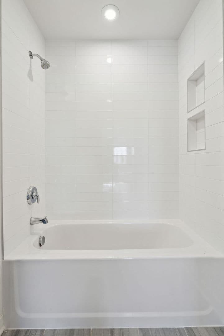 Philadelphia Apartment: 2501 Washington Avenue