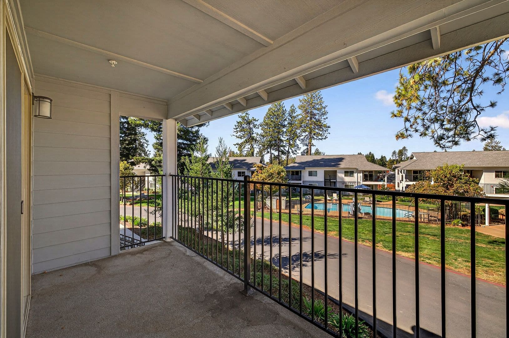 Paradise Apartment: 1220-1230 Elliott Road