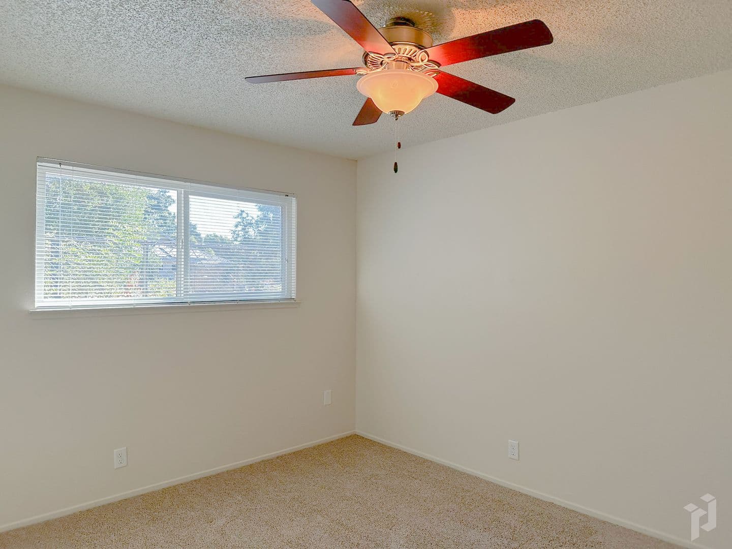 Chico Apartment: 390 Rio Lindo Avenue