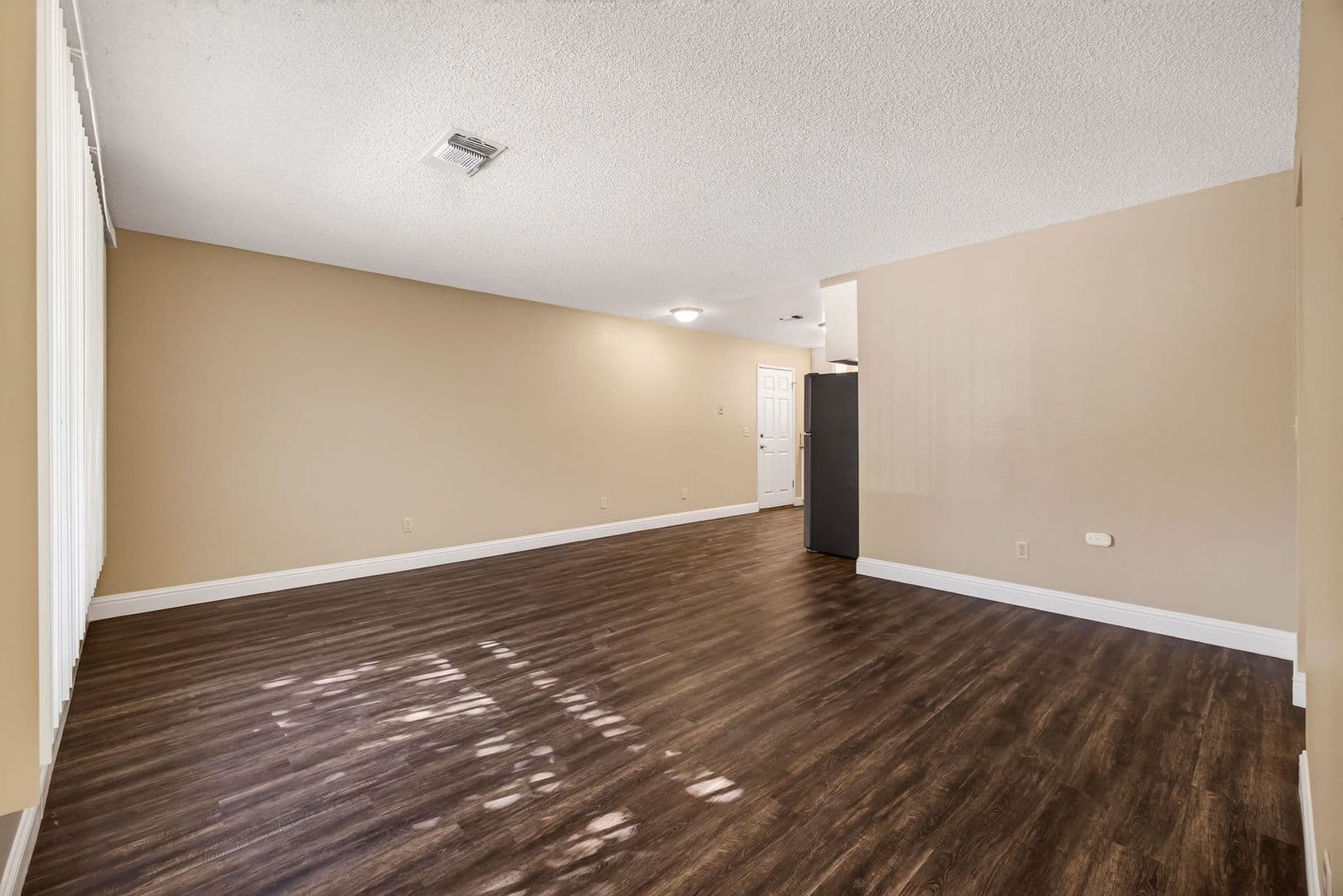 Davis Apartment: 5251 Glide Drive