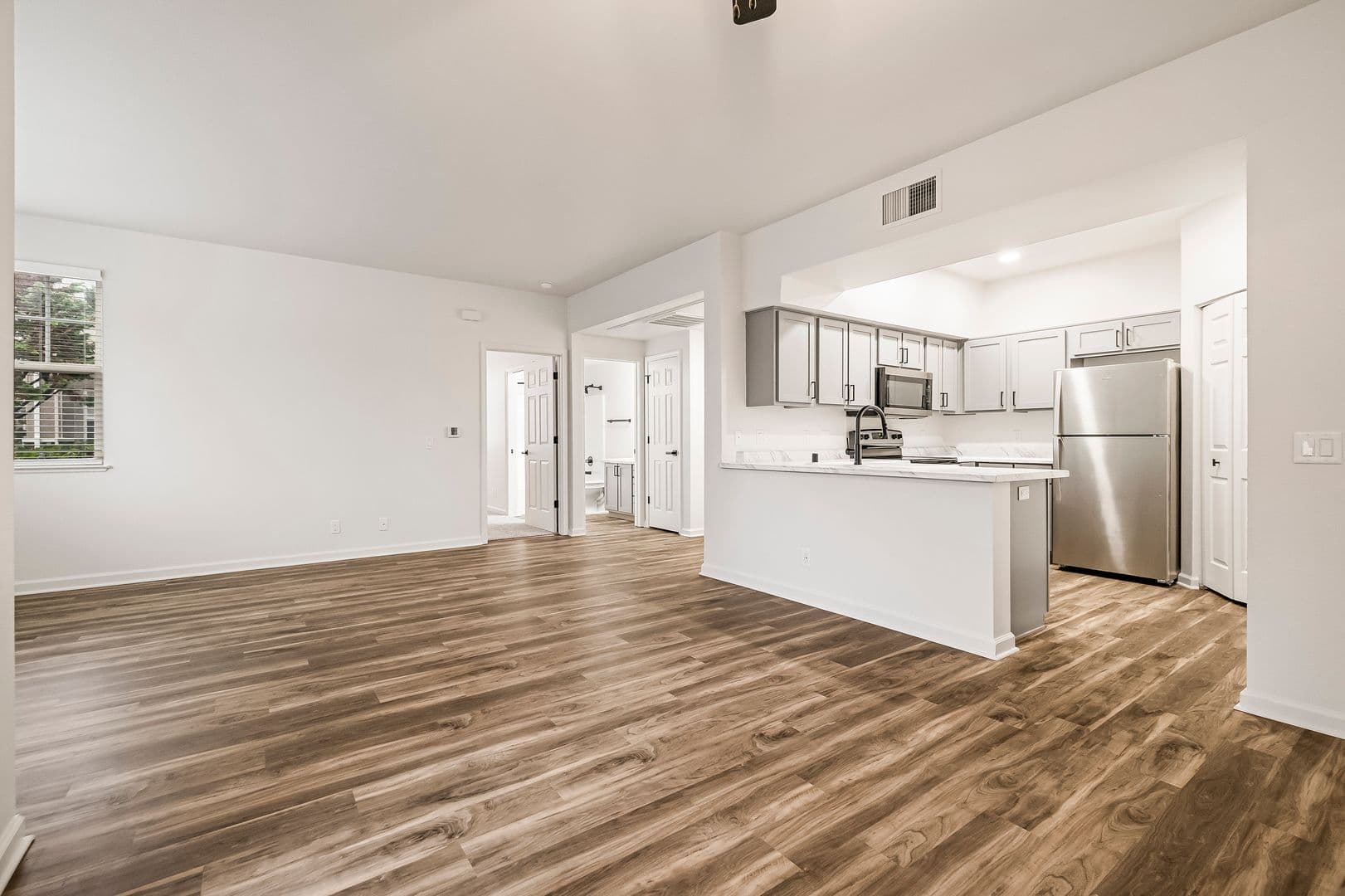 Chico Apartment: 100 Sterling Oaks Drive