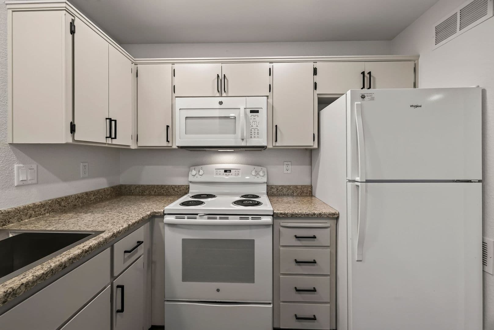 Chico Apartment: 2060 Amanda Way