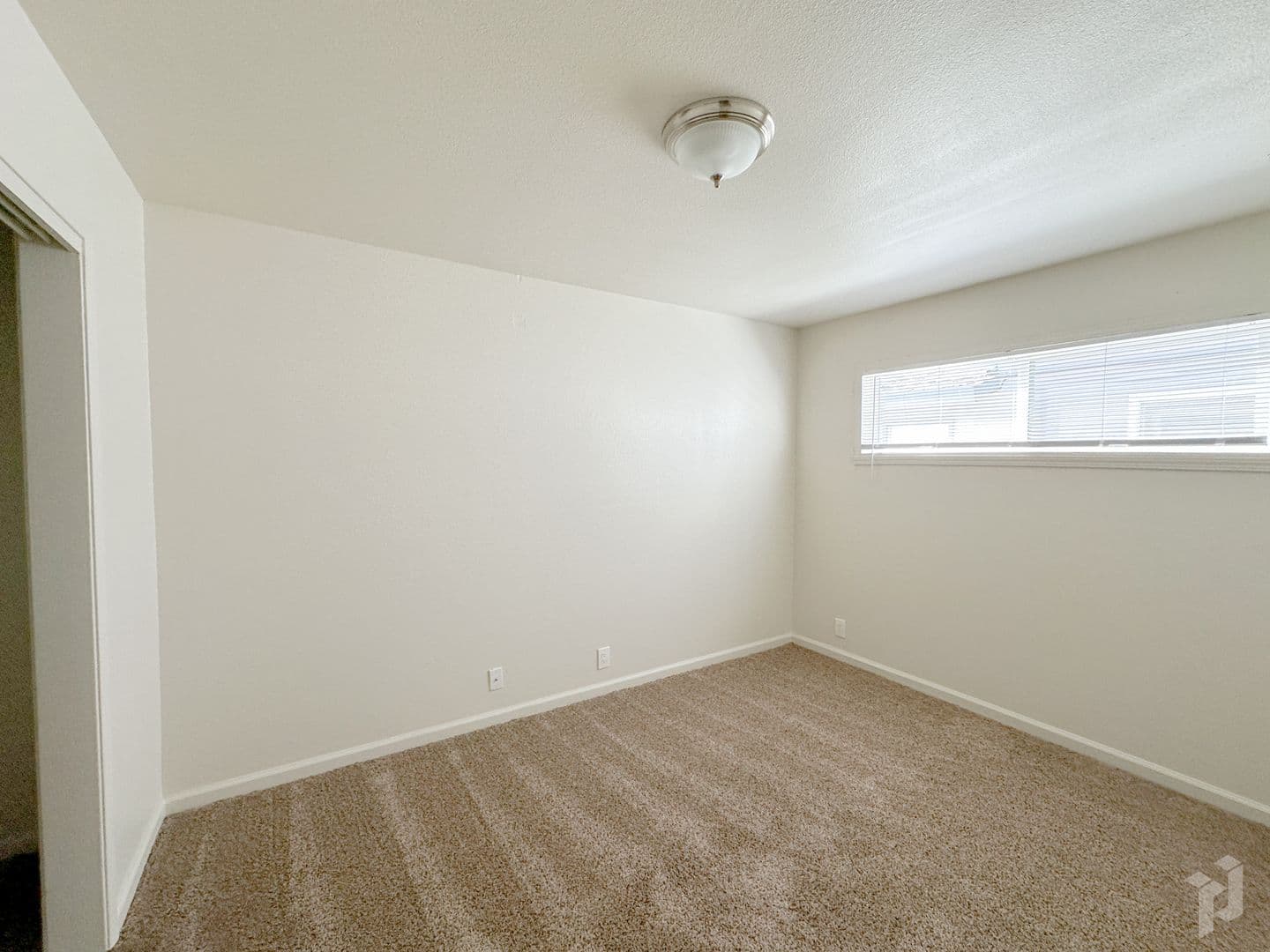 Orland Apartment: 725 Sacramento St