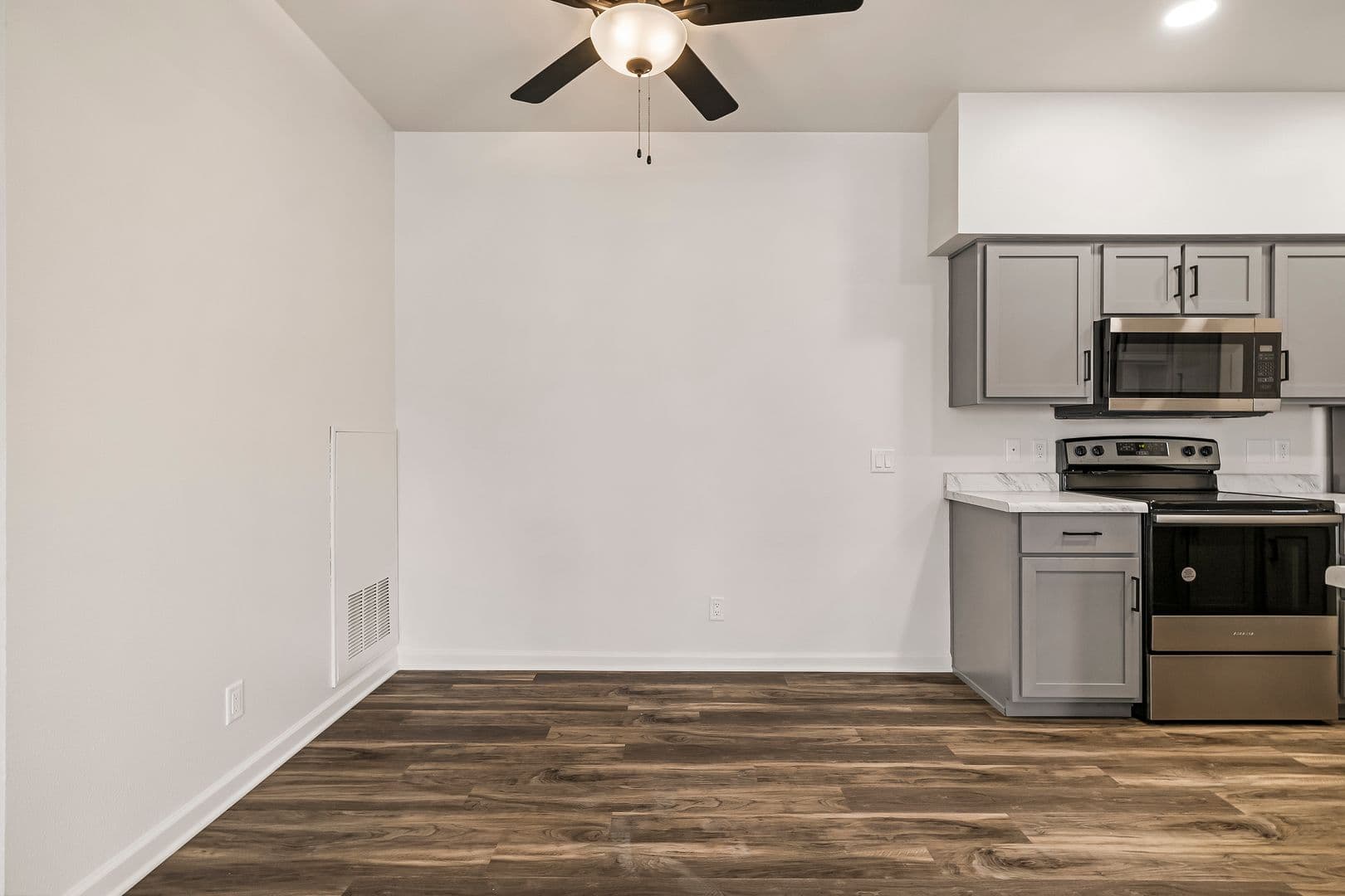 Chico Apartment: 100 Sterling Oaks Drive