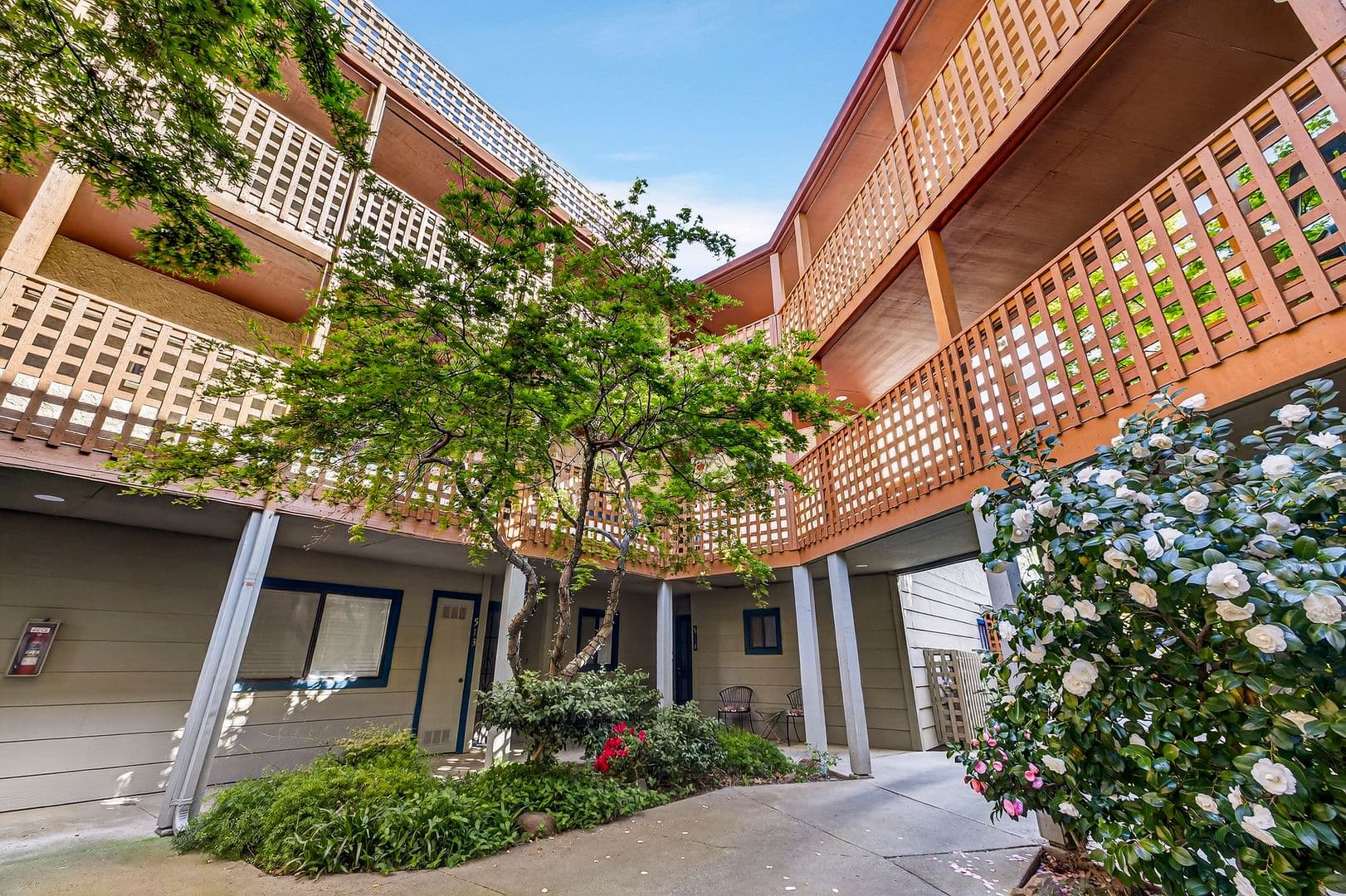 Chico Apartment: 2701 Sierra Sunrise Terrace