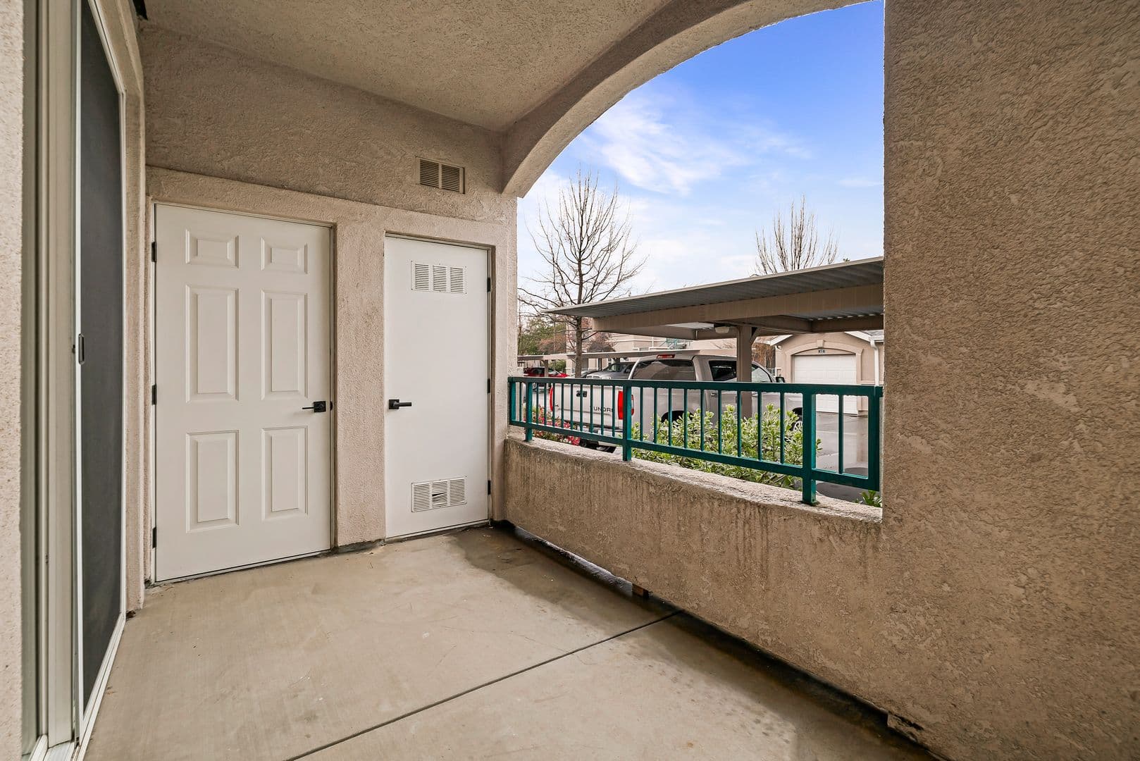 Chico Apartment: 100 Sterling Oaks Drive