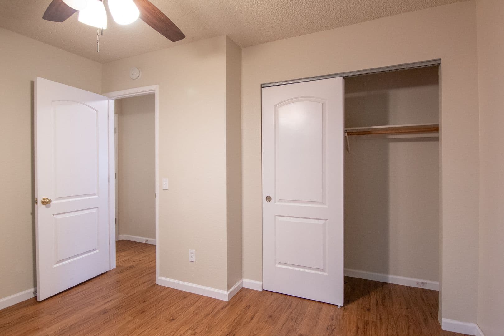 Redding Apartment: 3221 Churn Creek Rd.