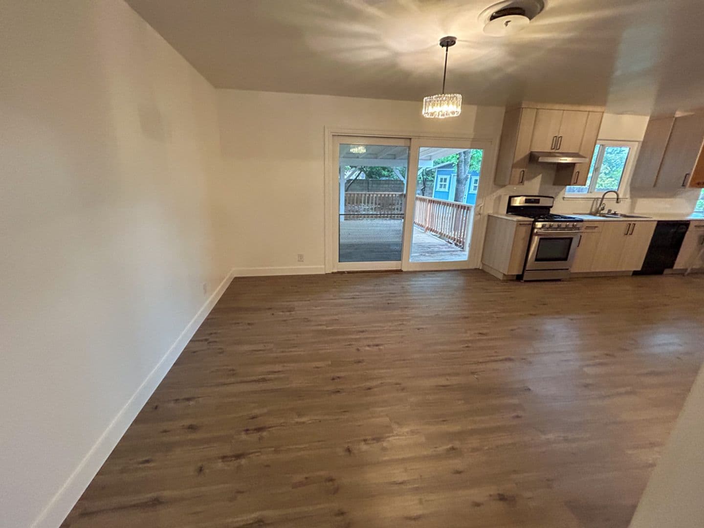 Redding House: 737 Estate St