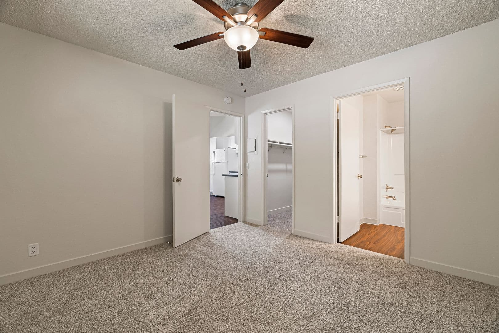 Chico Apartment: 390 Rio Lindo Avenue