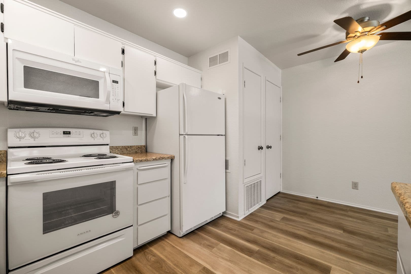 Chico Apartment: 2060 Amanda Way