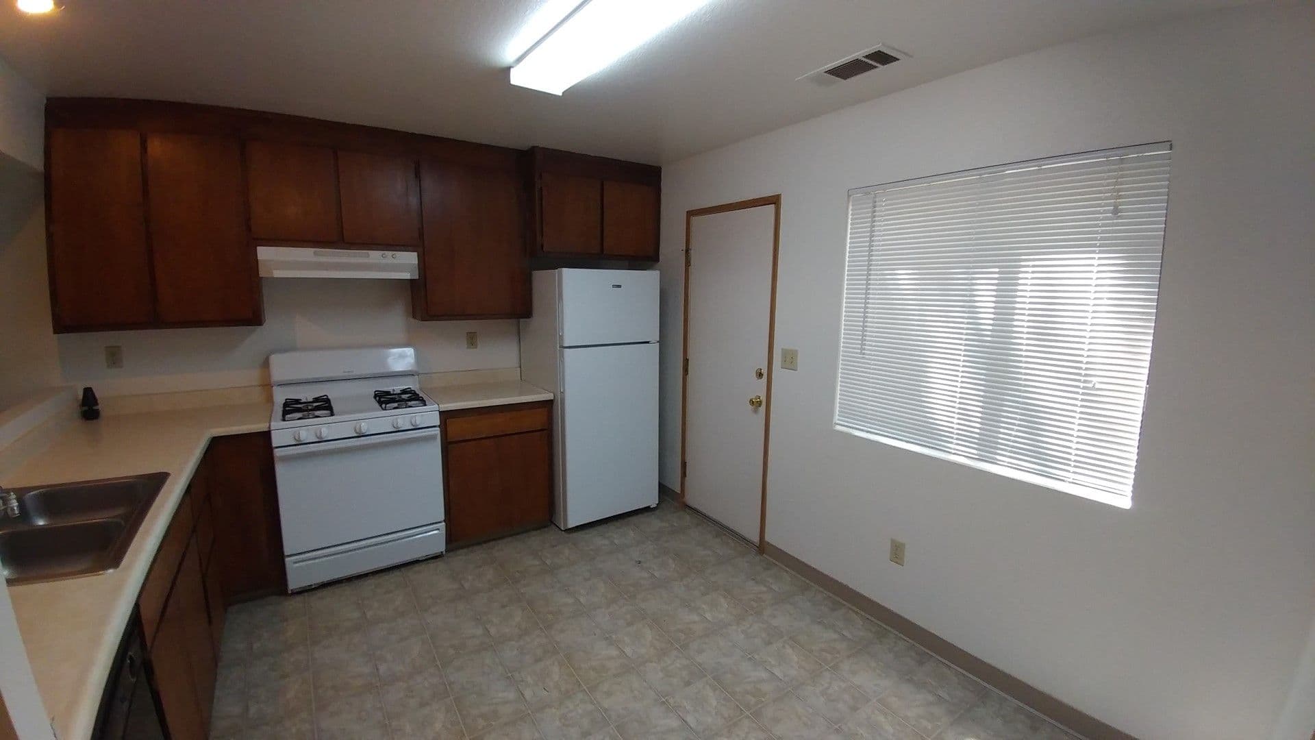 Redding Apartment: 1975 10th Street