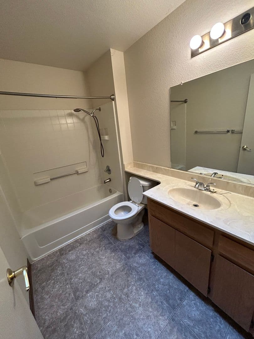 Redding House: 604 Alamine Dr.
