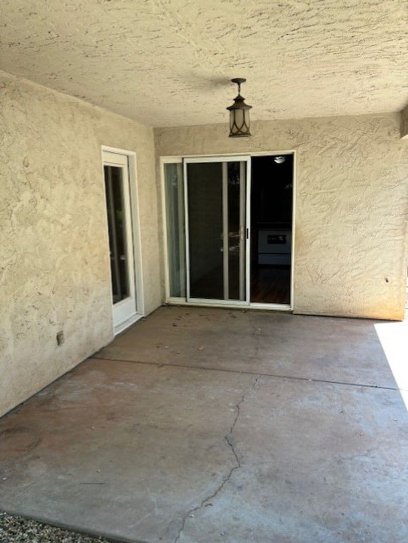 Chico House: 10 N Valley Court