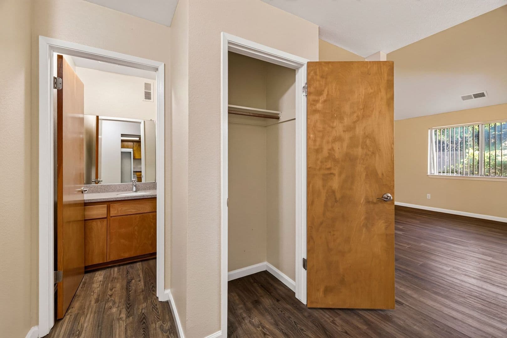 Chico Apartment: One Illahee Lane