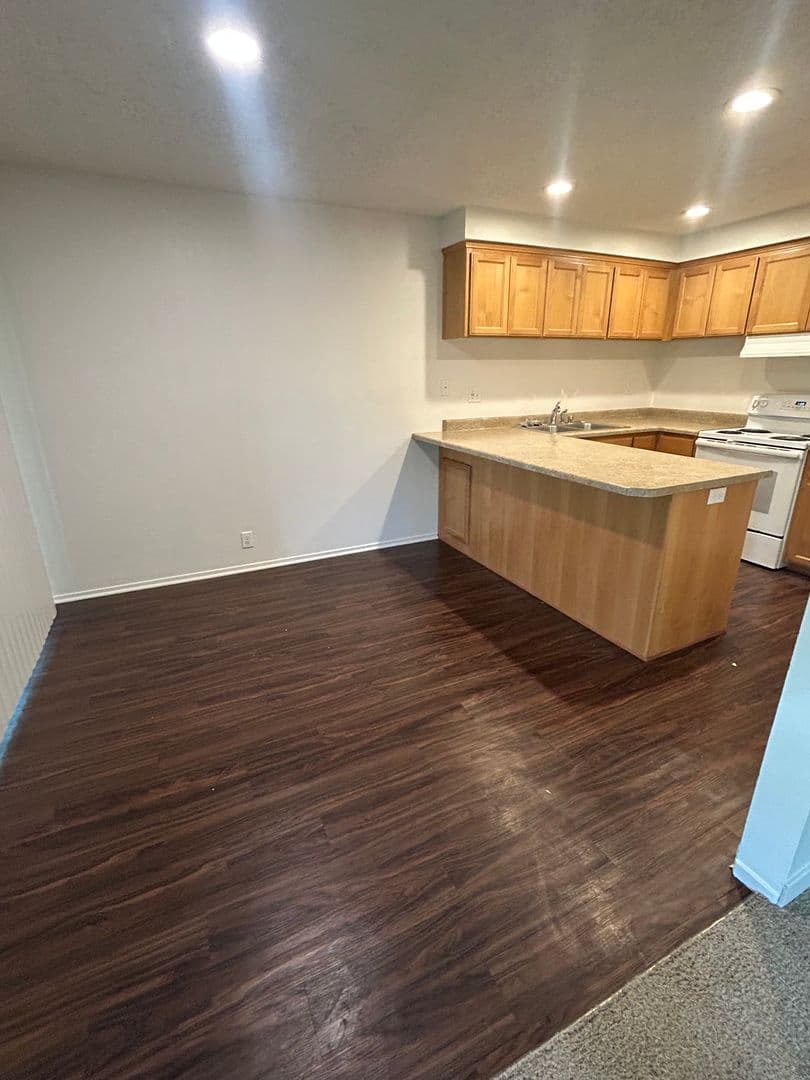 Chico Apartment: 390 Rio Lindo Avenue