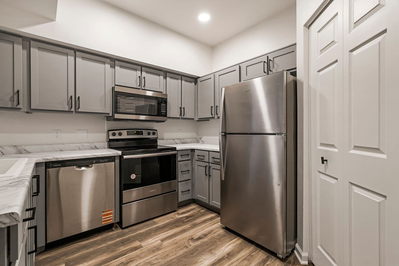 Chico Apartment: 100 Sterling Oaks Drive