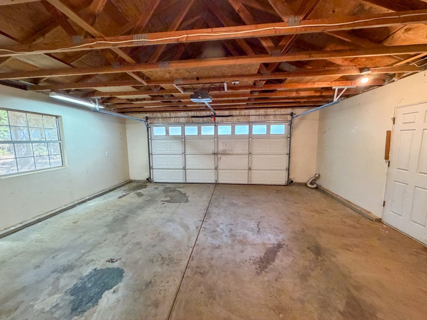 Forest Ranch House: 4896 Chateau Way