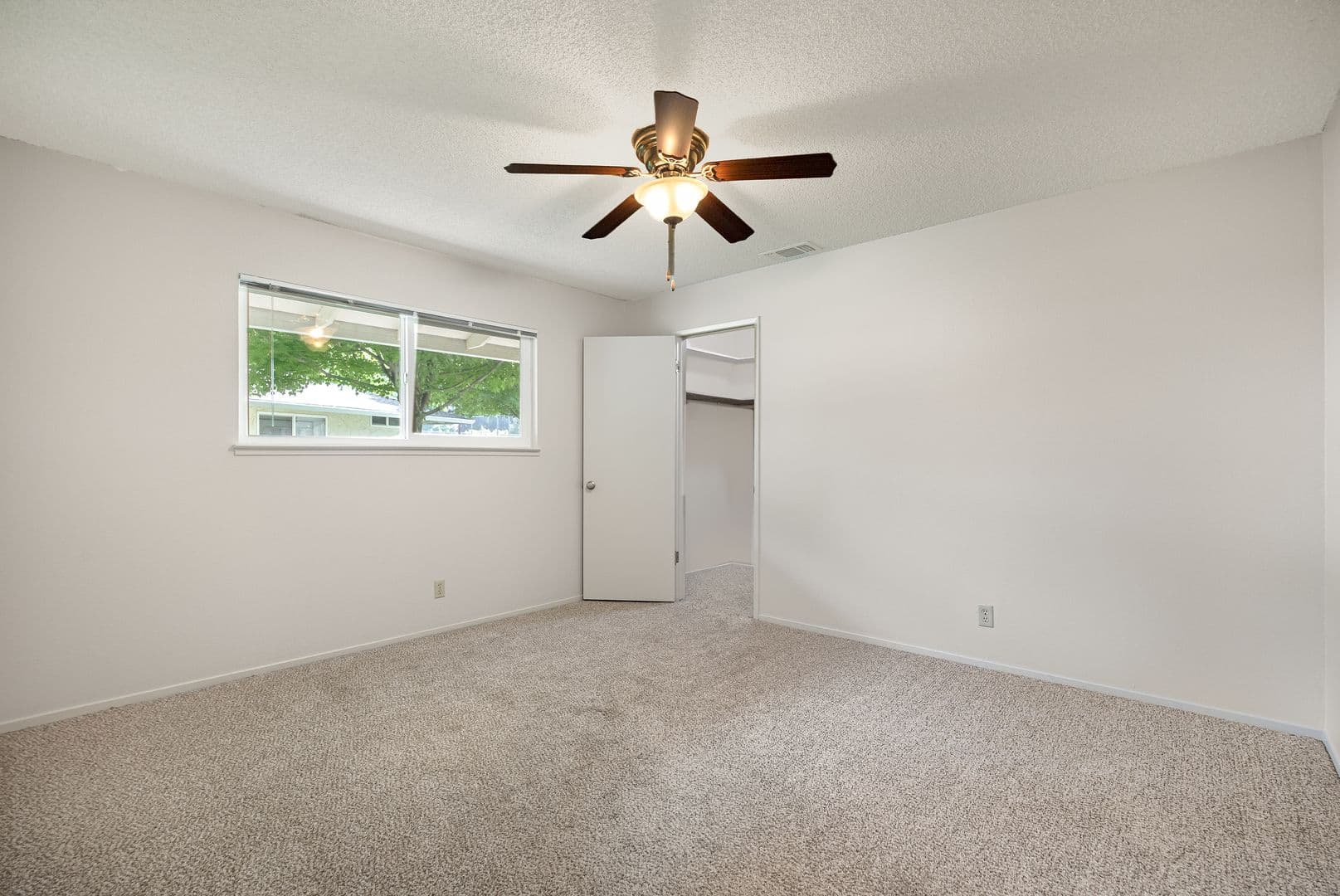 Chico Apartment: 1080 E. Lassen Avenue