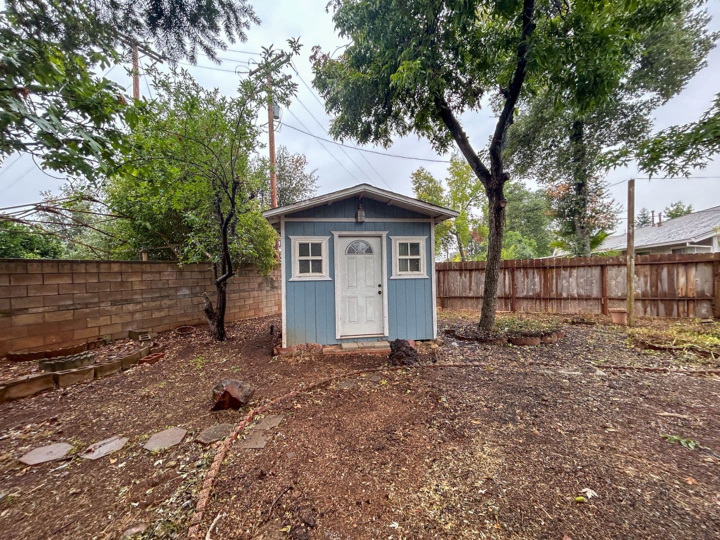 Redding House: 737 Estate St