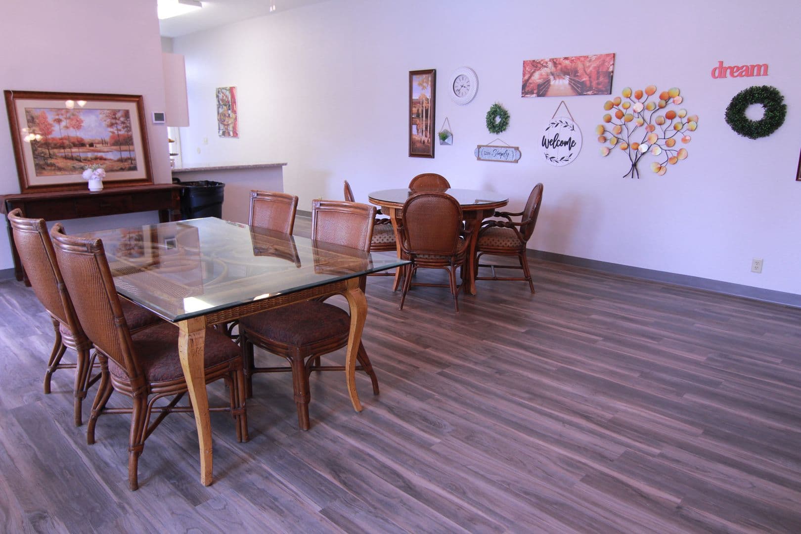 Oroville Apartment: 76-85 Tuscan Villa Dr.