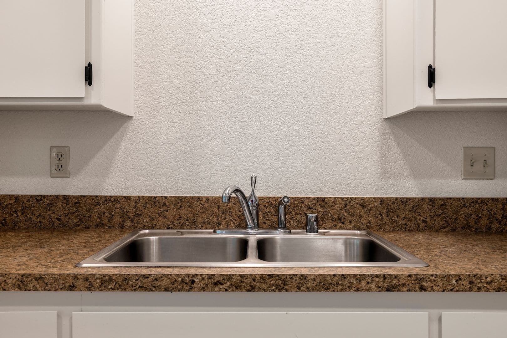 Chico Apartment: 2060 Amanda Way
