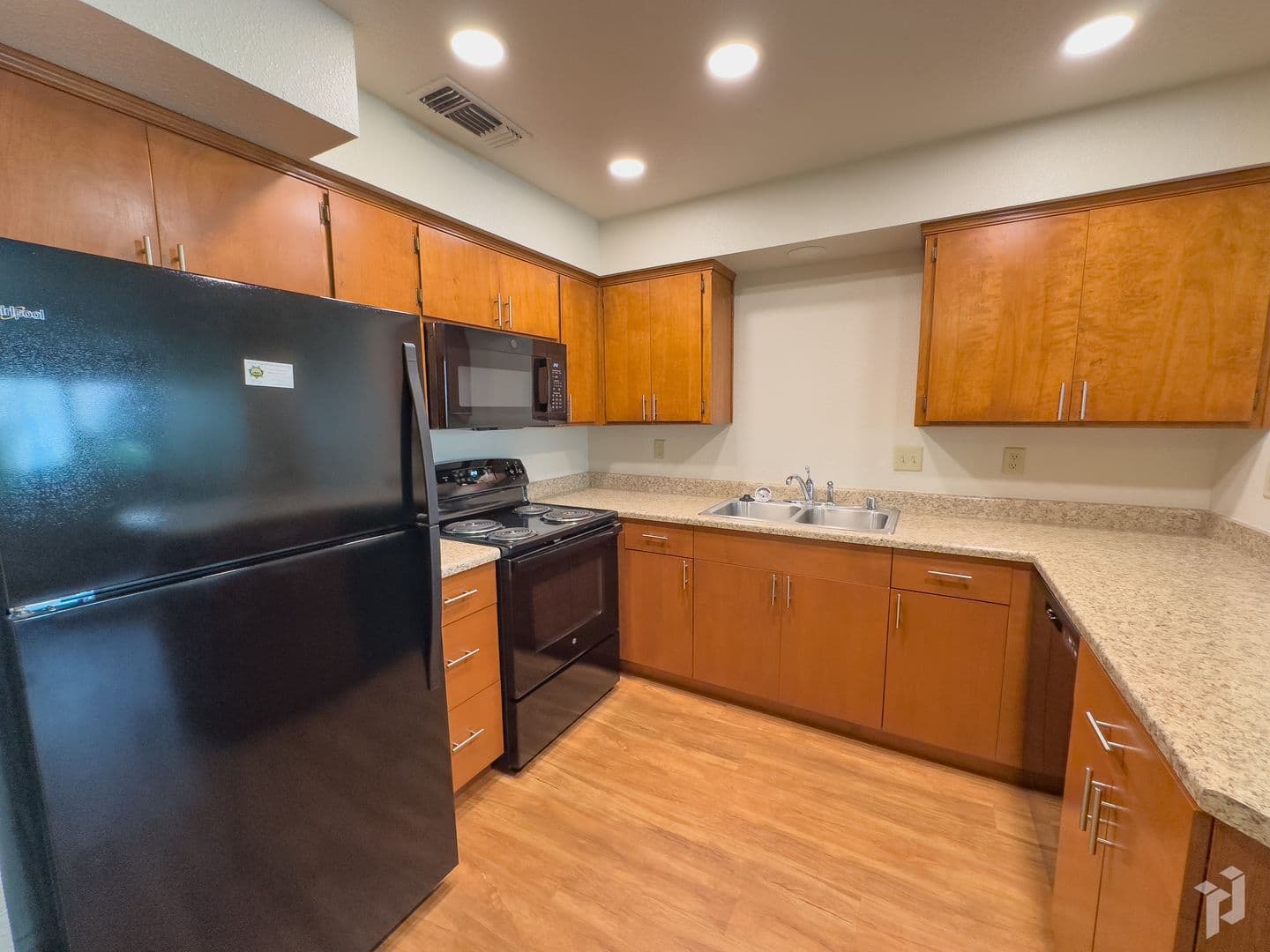 Chico Apartment: 1661 Forest Avenue