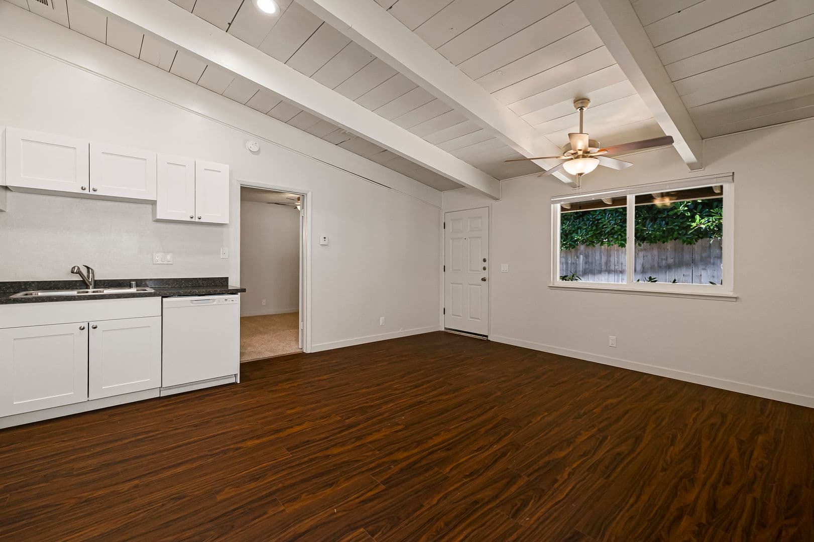 Chico Apartment: 390 Rio Lindo Avenue