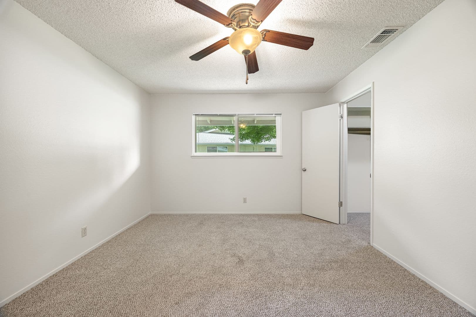 Chico Apartment: 1080 E. Lassen Avenue