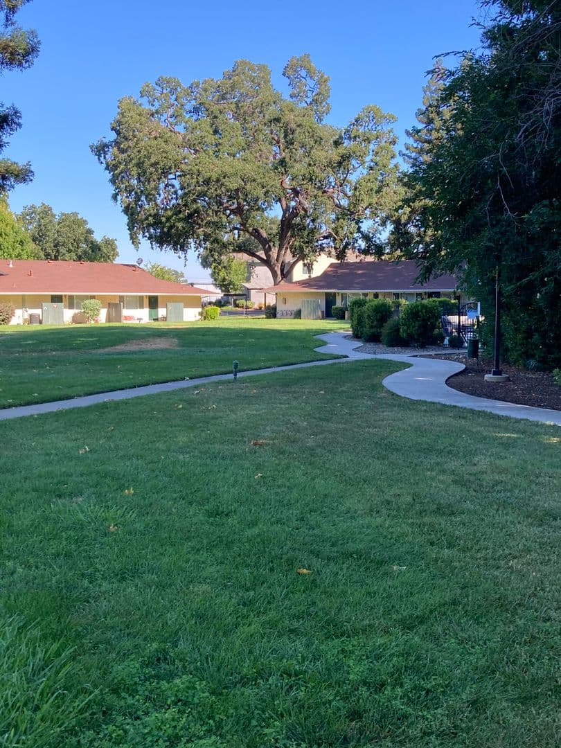 Chico Apartment: 1080 E. Lassen Avenue