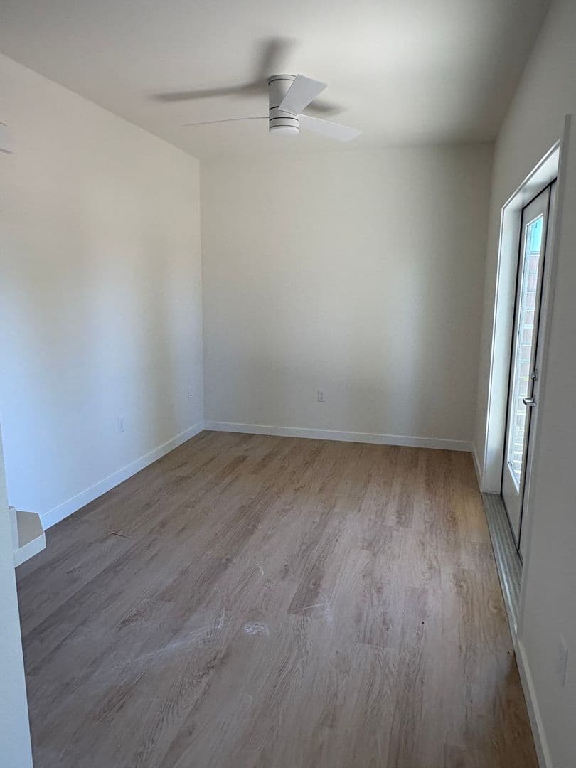 Paradise Apartment: 1561 Kay Court