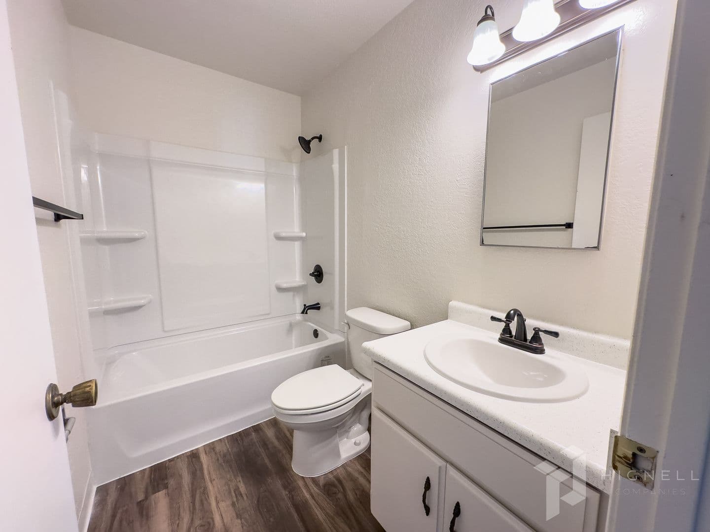 Oroville Apartment: 76-85 Tuscan Villa Dr.