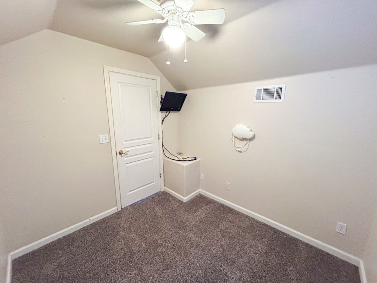 Cottonwood House: 19758 Sweet Brier Pl