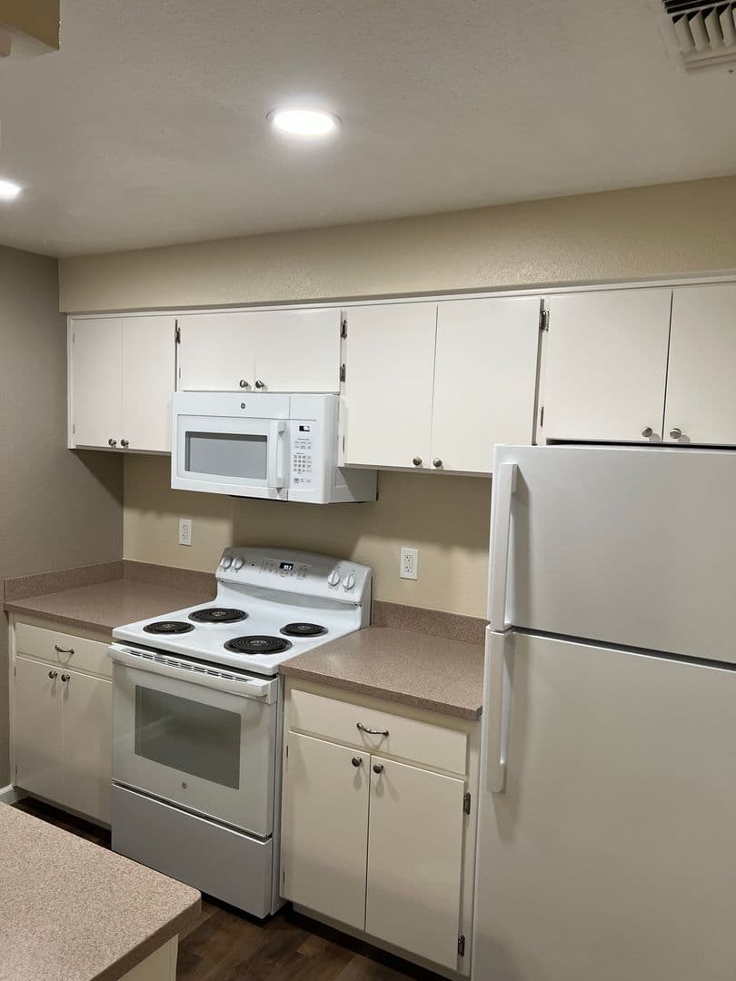 Chico Apartment: 1459 East Lassen Avenue,