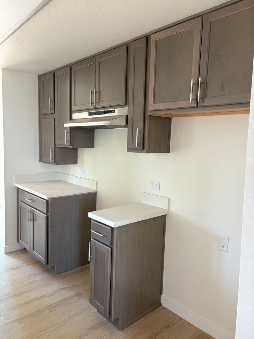 Paradise Apartment: 1561 Kay Court