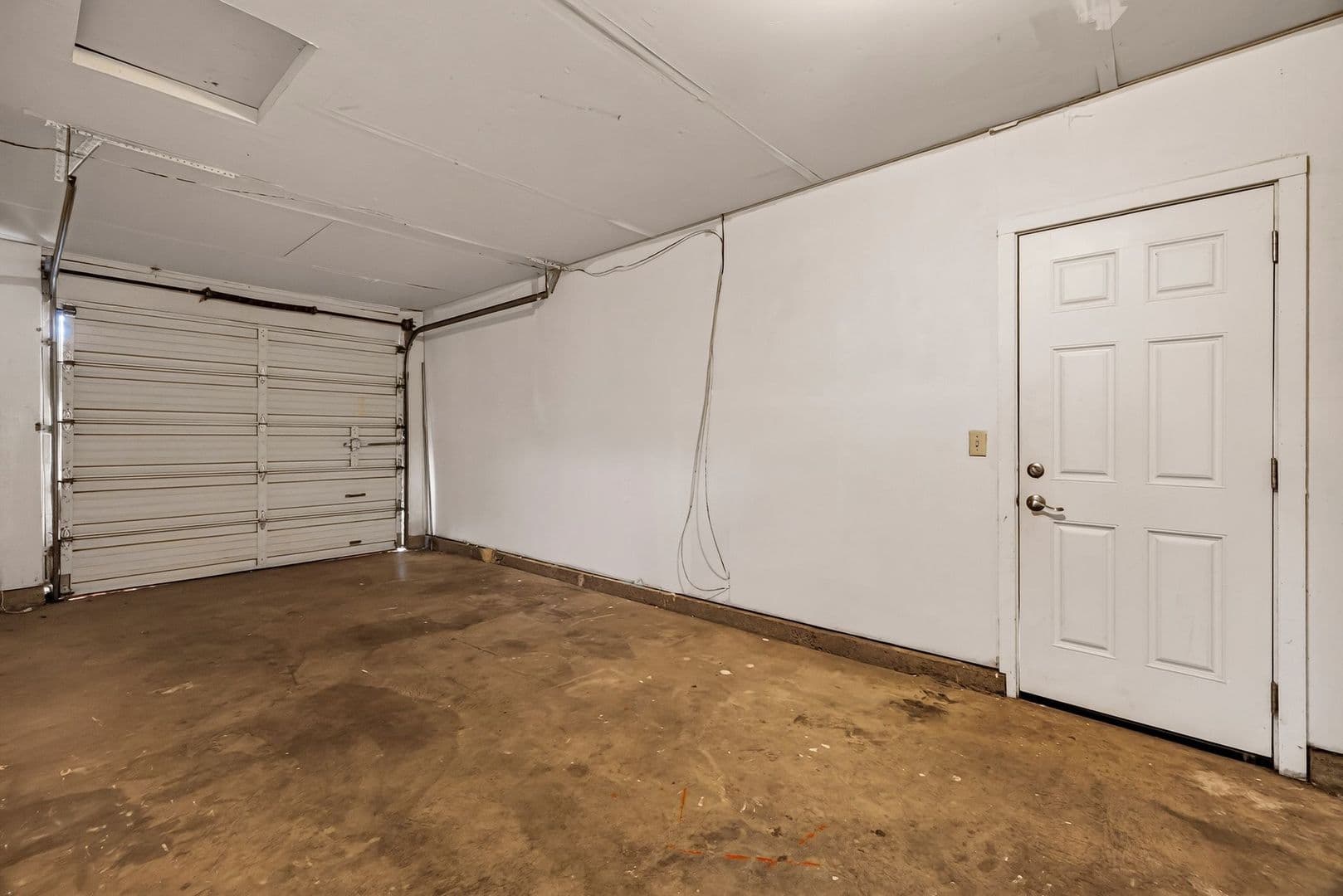 Davis Apartment: 5251 Glide Drive