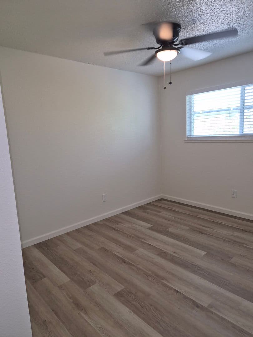 Yuba City Apartment: 411 Bird Street