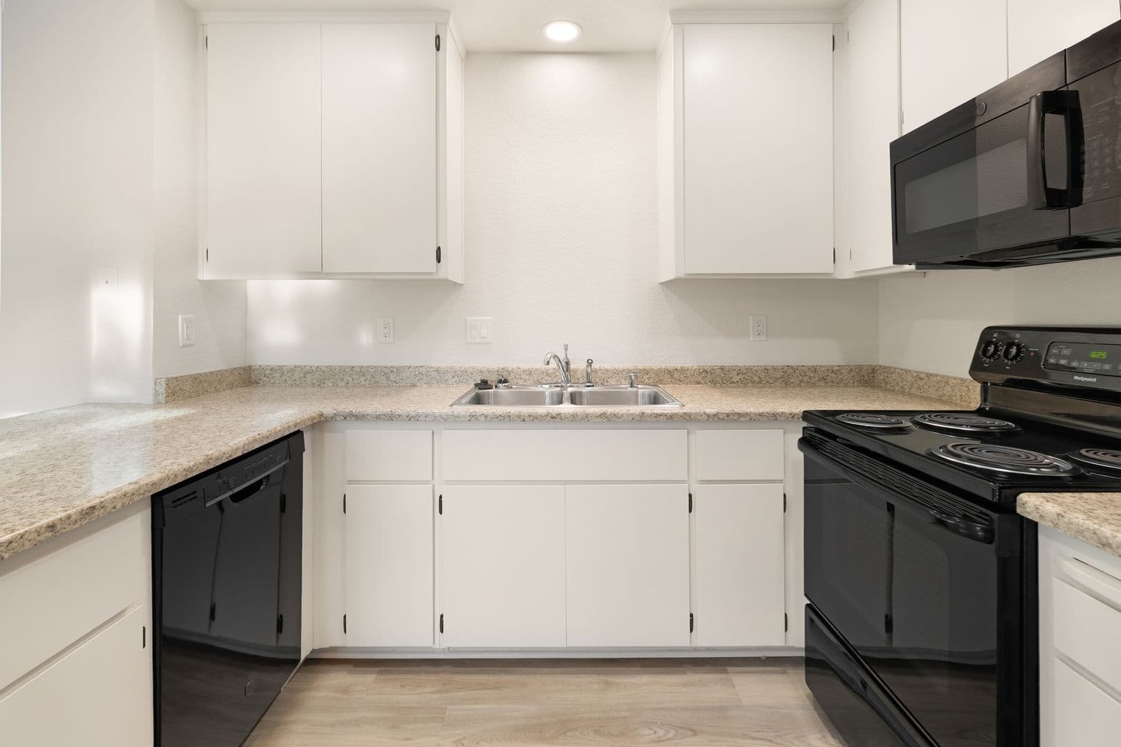 Chico Apartment: 1661 Forest Avenue