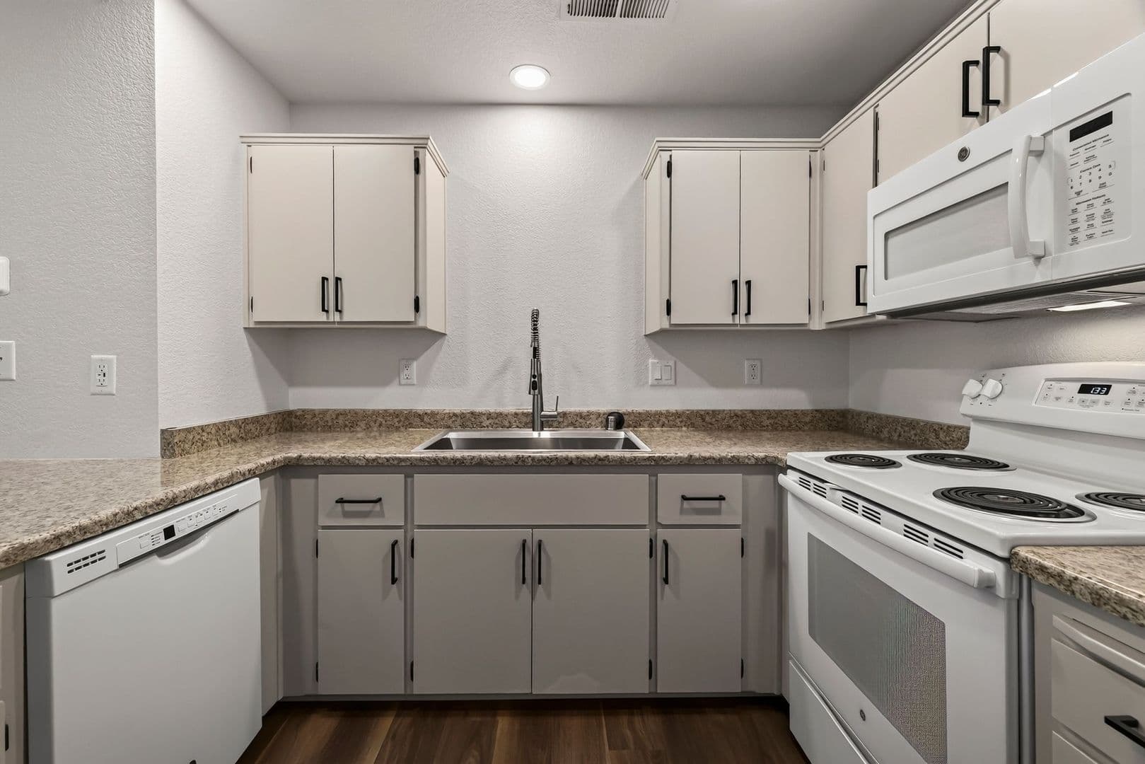 Chico Apartment: 2060 Amanda Way