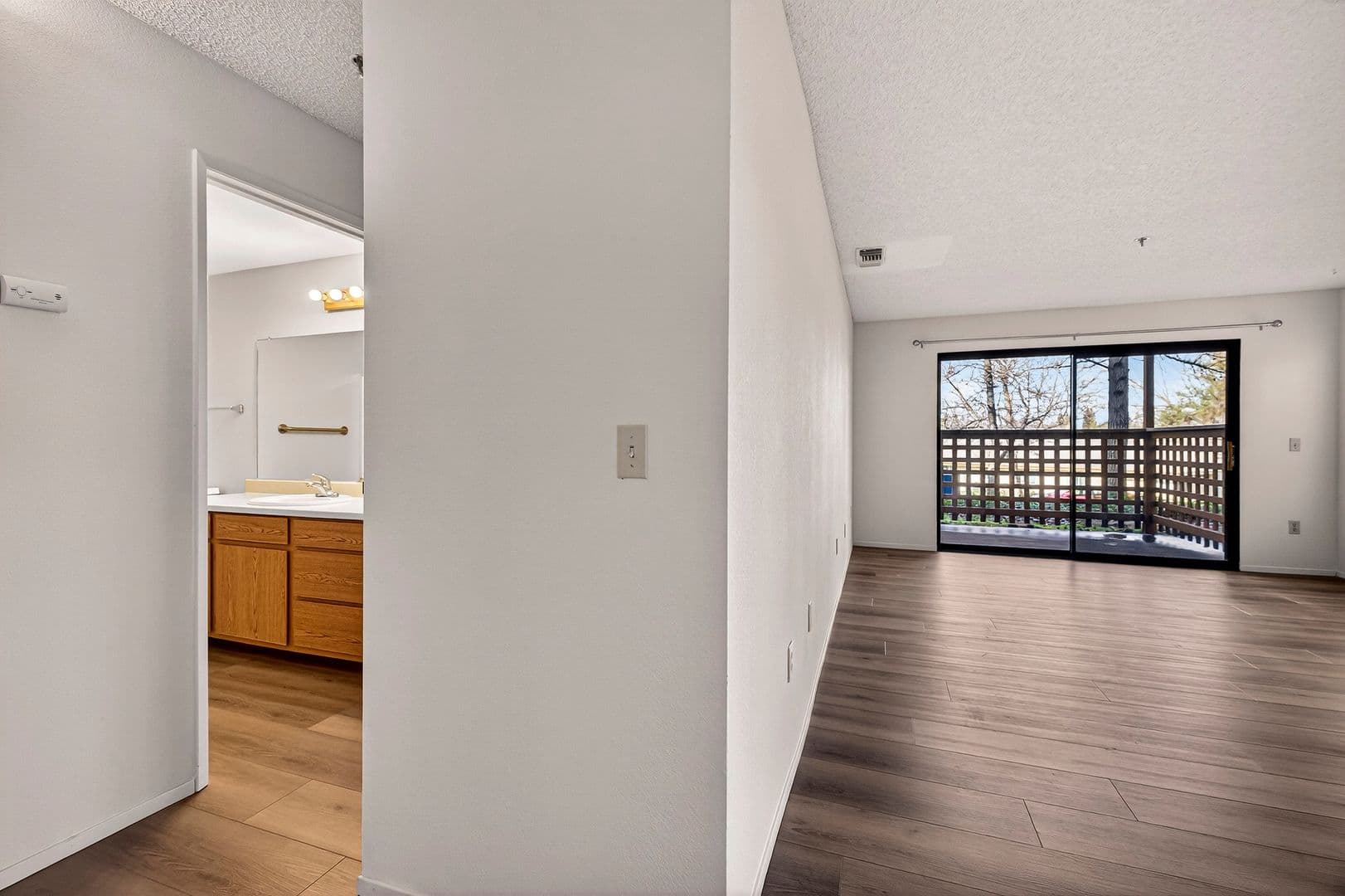 Chico Apartment: 2701 Sierra Sunrise Terrace