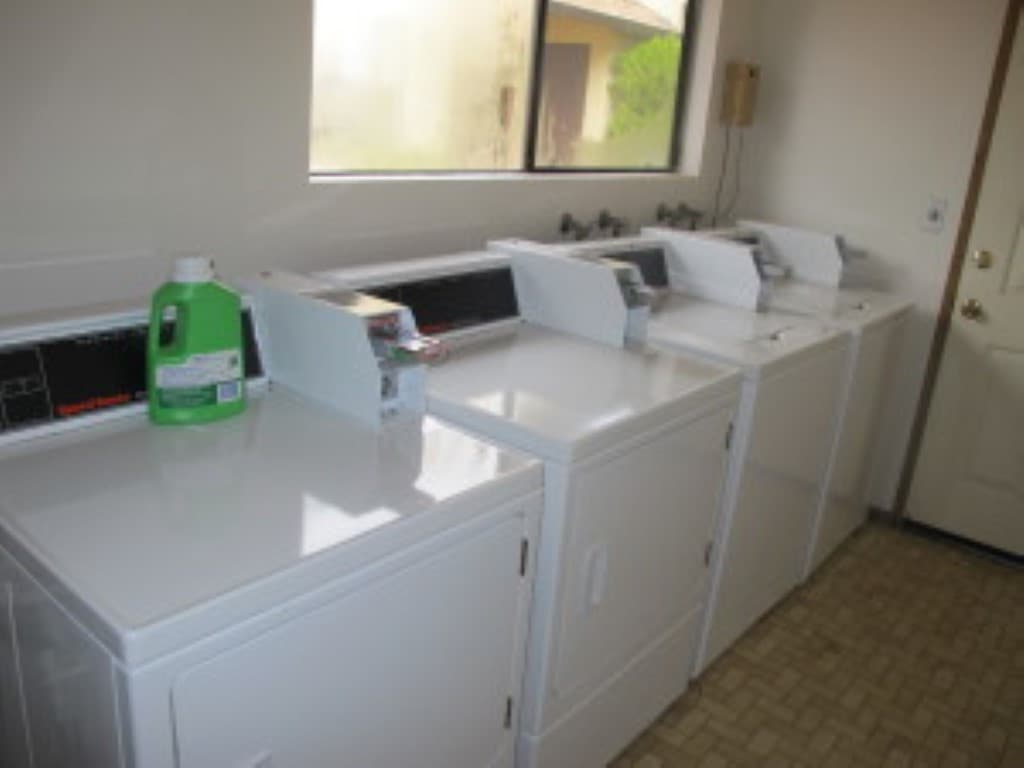 Redding Apartment: 1975 10th Street