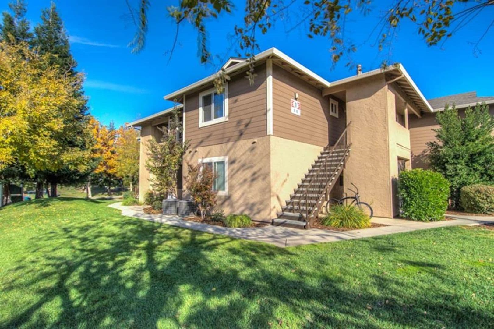 Chico Apartment: 2002 Huntington Dr
