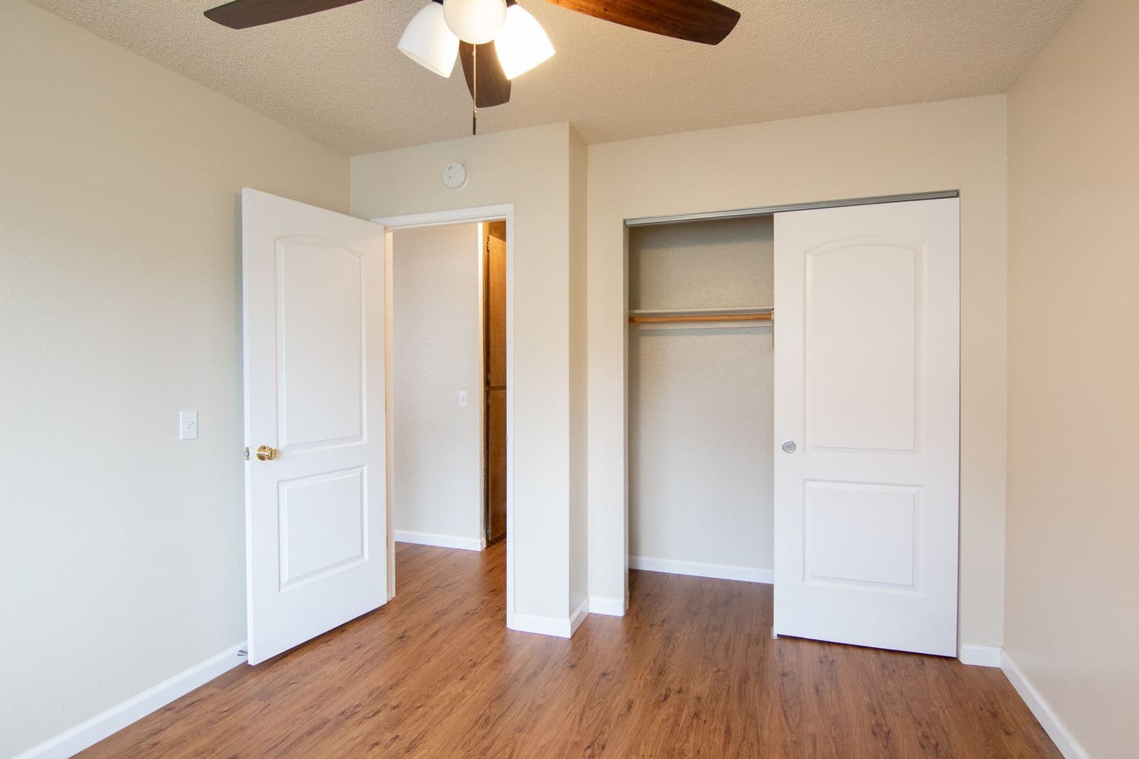Redding Apartment: 3221 Churn Creek Rd.