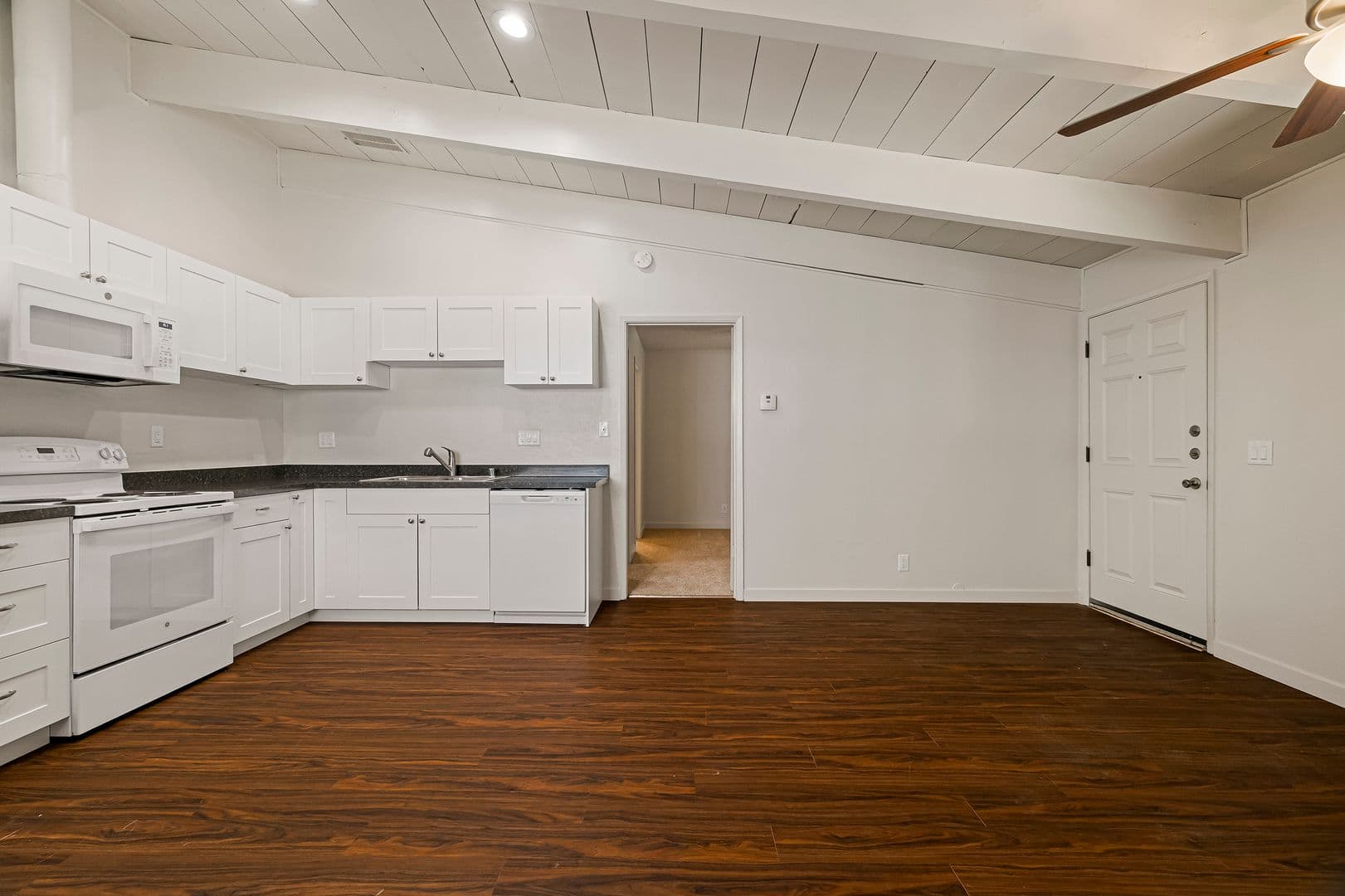 Chico Apartment: 390 Rio Lindo Avenue