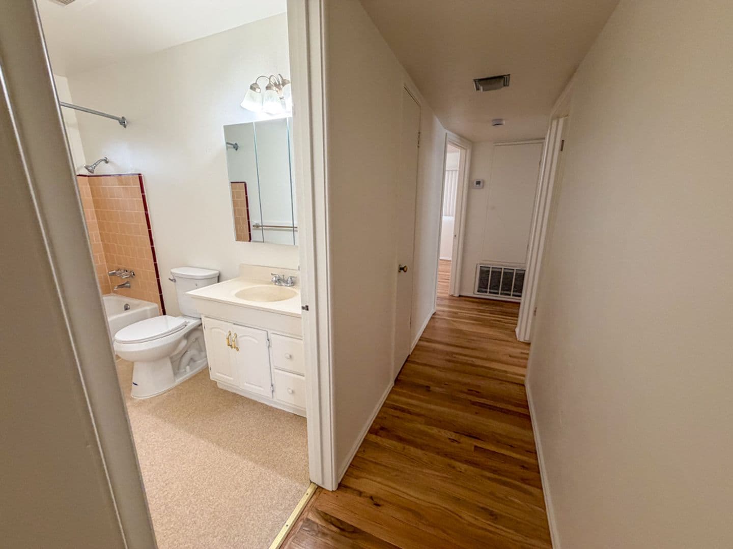 Chico House: 870 Moss Ave