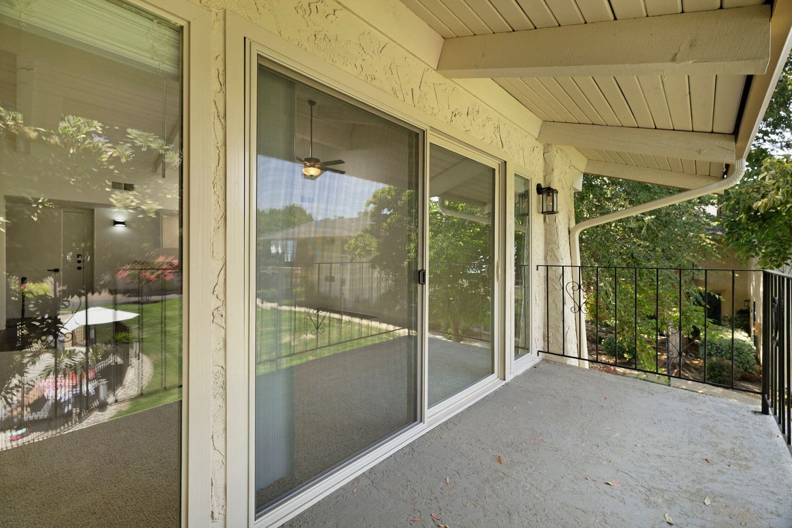 Chico Apartment: 1385 E. Lindo Avenue
