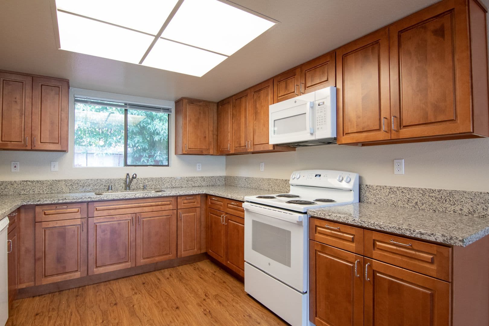 Redding Apartment: 3221 Churn Creek Rd.
