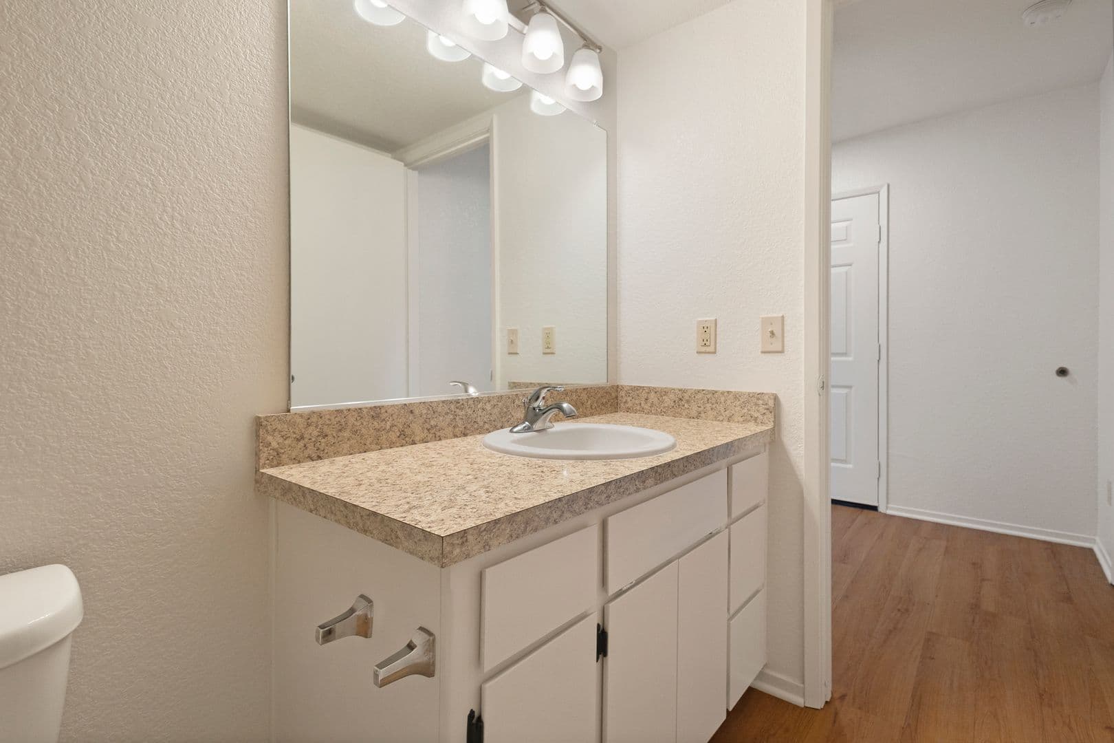 Chico Apartment: 2060 Amanda Way