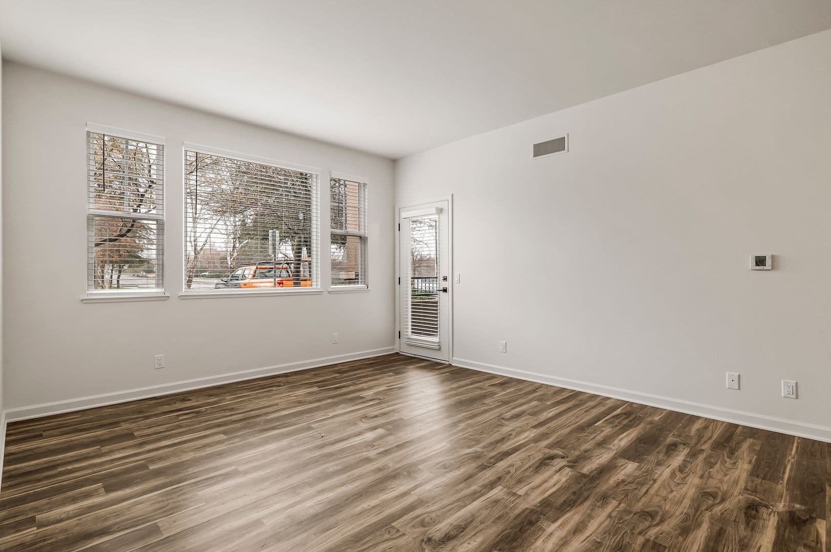 Chico Apartment: 100 Sterling Oaks Drive