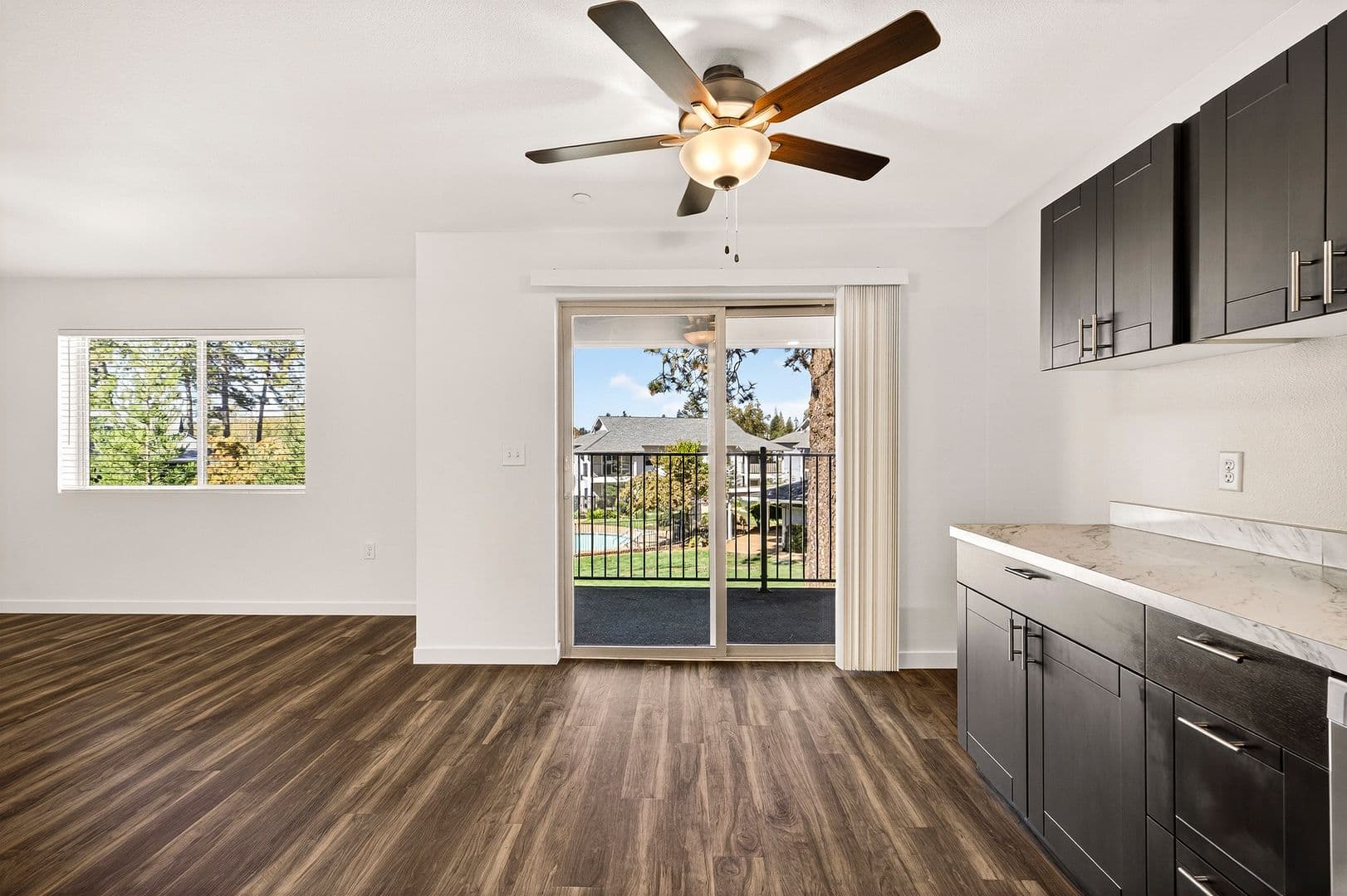 Paradise Apartment: 1220-1230 Elliott Road